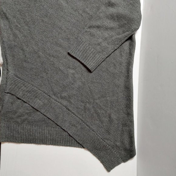 The Limited Grey Asymmetric Hem Sweater - Size L - Picture 5 of 5